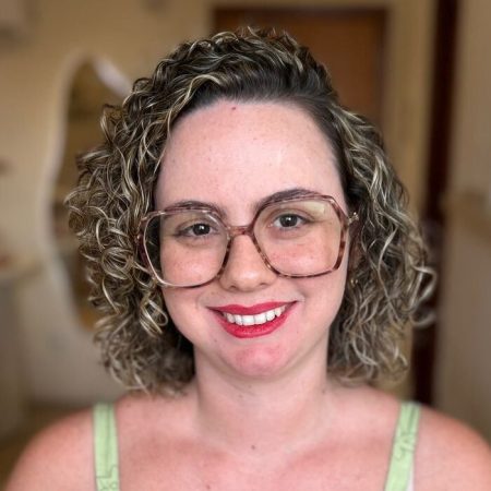 perfil_veronica_ferrao-e1771709781403.jpg